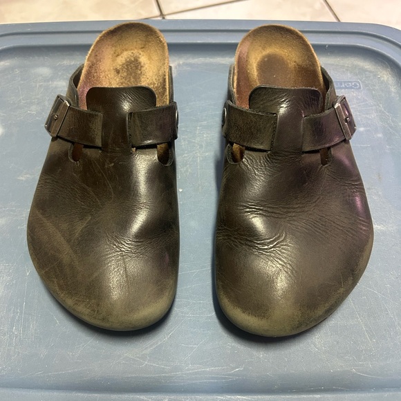 Black Leather Birkenstock Boston Clogs Sized 41 Regular Width MAKE AN OFFER! - Picture 1 of 14